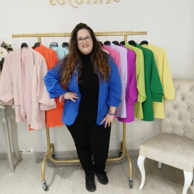 Chaqueta Americana Forrada: Elegancia Clásica y Modernidad en Uno Chaqueta Americana Forrada: Elegancia Clásica y Modernidad en Uno