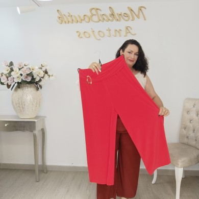 Pantalón Ligero Pata Ancha con Hebilla Dorada - Elegancia y Comodidad Pantalón Ligero Pata Ancha con Hebilla Dorada - Elegancia y Comodidad