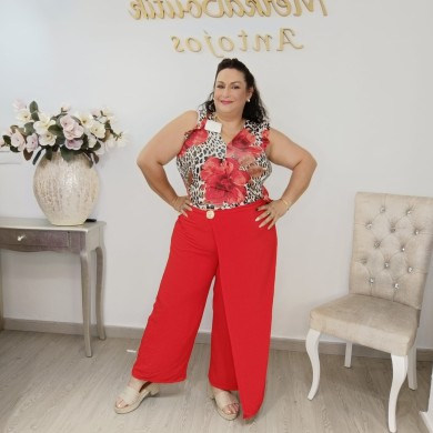 Pantalón Ligero Recto con Detalle de Cruce y Botón Dorado - Elegancia Chic Pantalón Ligero Recto con Detalle de Cruce y Botón Dorado - Elegancia Chic