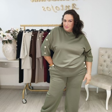 Conjunto Deportivo Chic: Estilo y Comodidad para Cada Ocasión Conjunto Deportivo Chic: Estilo y Comodidad para Cada Ocasión