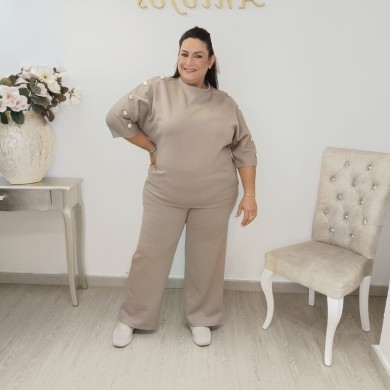 Conjunto Deportivo Chic: Estilo y Comodidad para Cada Ocasión Conjunto Deportivo Chic: Estilo y Comodidad para Cada Ocasión