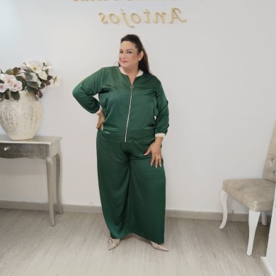 Conjunto de Tejido Satinado: Elegancia y Comodidad para Cada Ocasión Conjunto de Tejido Satinado: Elegancia y Comodidad para Cada Ocasión