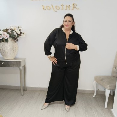 Conjunto de Tejido Satinado: Elegancia y Comodidad para Cada Ocasión Conjunto de Tejido Satinado: Elegancia y Comodidad para Cada Ocasión