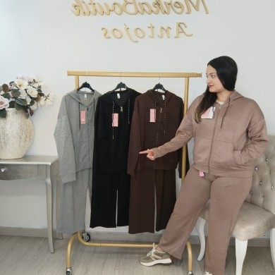 Conjunto Sudadera con Cremallera y Pantalón Corte Recto - Estilo y Comodidad Conjunto Sudadera con Cremallera y Pantalón Corte Recto - Estilo y Comodidad