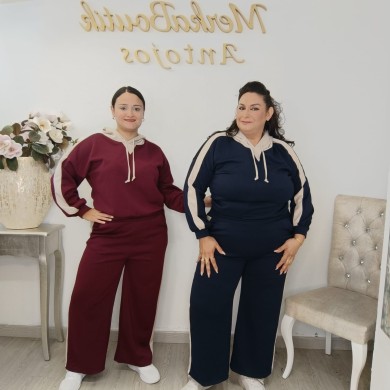 Conjunto Deportivo: Sudadera con Capucha y Pantalón Corte Recto Conjunto Deportivo: Sudadera con Capucha y Pantalón Corte Recto