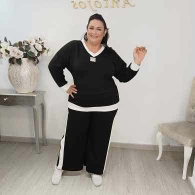 Conjunto Elegante: Camiseta y Pantalón Corte Recto para Todas Ocasiones Conjunto Elegante: Camiseta y Pantalón Corte Recto para Todas Ocasiones