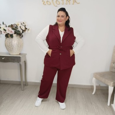 Conjunto Chaleco y Pantalón: Elegancia y Estilo para Cada Ocasión Conjunto Chaleco y Pantalón: Elegancia y Estilo para Cada Ocasión