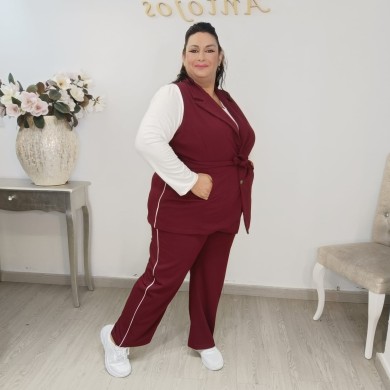 Conjunto Chaleco y Pantalón: Elegancia y Estilo para Cada Ocasión Conjunto Chaleco y Pantalón: Elegancia y Estilo para Cada Ocasión