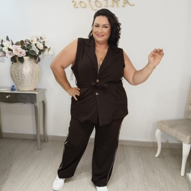 Conjunto Chaleco y Pantalón: Elegancia y Estilo para Cada Ocasión Conjunto Chaleco y Pantalón: Elegancia y Estilo para Cada Ocasión