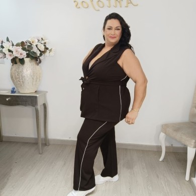 Conjunto Chaleco y Pantalón: Elegancia y Estilo para Cada Ocasión Conjunto Chaleco y Pantalón: Elegancia y Estilo para Cada Ocasión