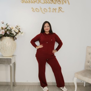 Conjunto Deportivo: Sudadera con Capucha y Pantalón Casual y Cómodo Conjunto Deportivo: Sudadera con Capucha y Pantalón Casual y Cómodo
