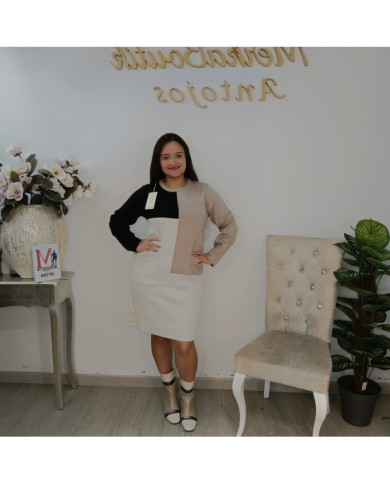 Vestido Mixto de Punto Colour Block: Estilo y Comodidad Modernos Vestido Mixto de Punto Colour Block: Estilo y Comodidad Modernos
